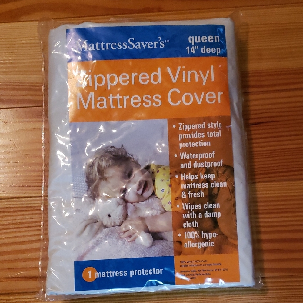 Zippered Vinyl Mattress Cover - White